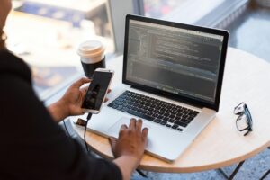 Web developer construind site de prezentare modern în București